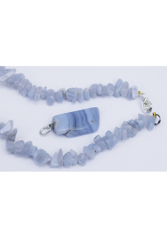 CALCEDOINE BLEUE COLLIER BAROQUE 