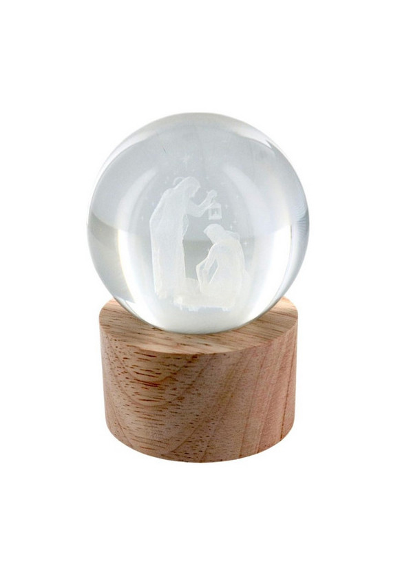 Boule sur socle en bois avec nativité gravée au laser et lumière LED